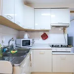 Modern And Comfy House/ Hongik St. Exit 2 10Min