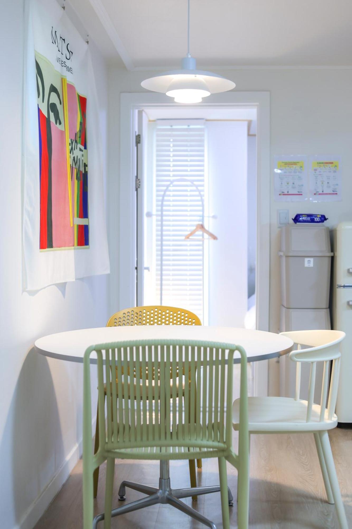 Modern And Comfy House/ Hongik St. Exit 2 10min Holiday home *