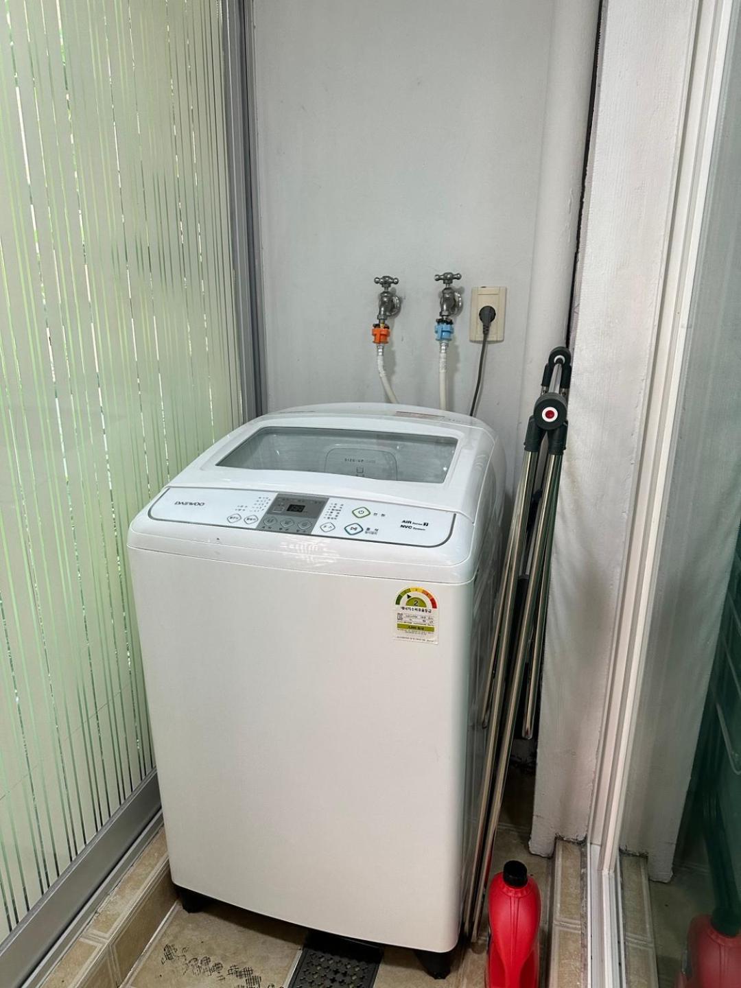 Modern And Comfy House/ Hongik St. Exit 2 10min *