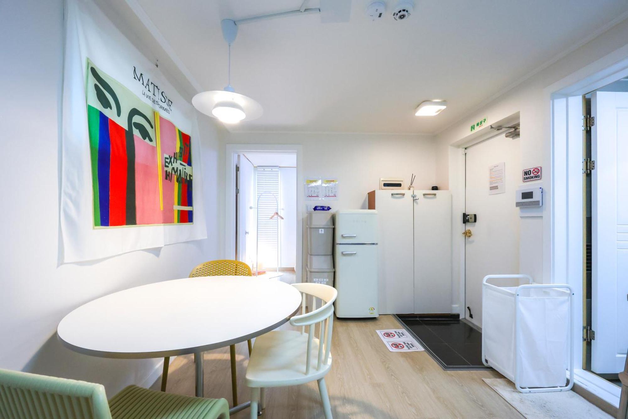 Casa de férias Modern And Comfy House/ Hongik St. Exit 2 10min Seul